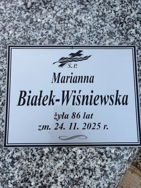 Grób Marianna Białek-Wiśniewska