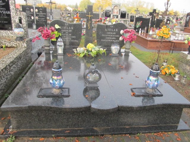 Grób Wiesław Kielak